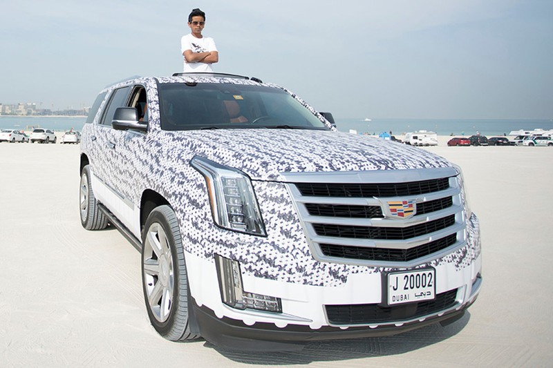 Cadillac Escalade phong cach 